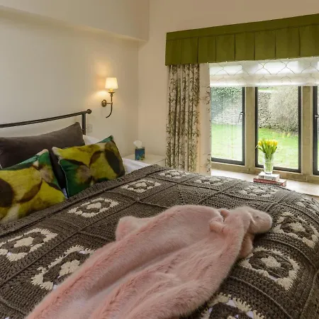 Woodcock Farm Bristol